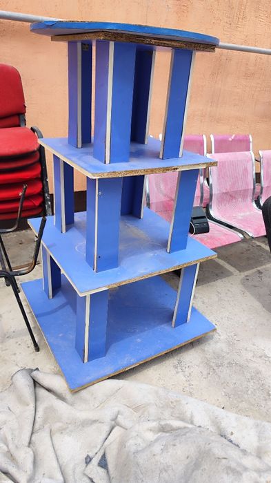 Пирамидная полка