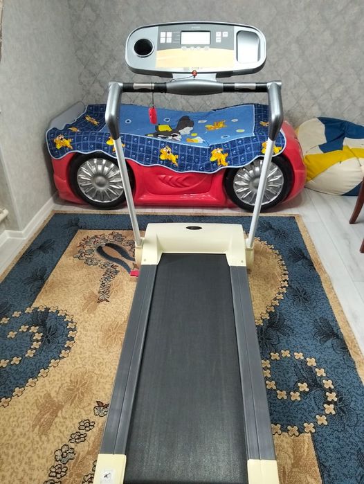 Беговая дорожка.