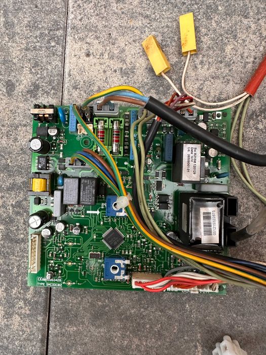 Placa electronica Ferroli Easyfer/ Honeywell DBM01.1A SMCODC02 SM16504