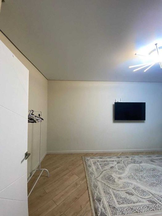 Продается 1 ком  2-база  площадь 50