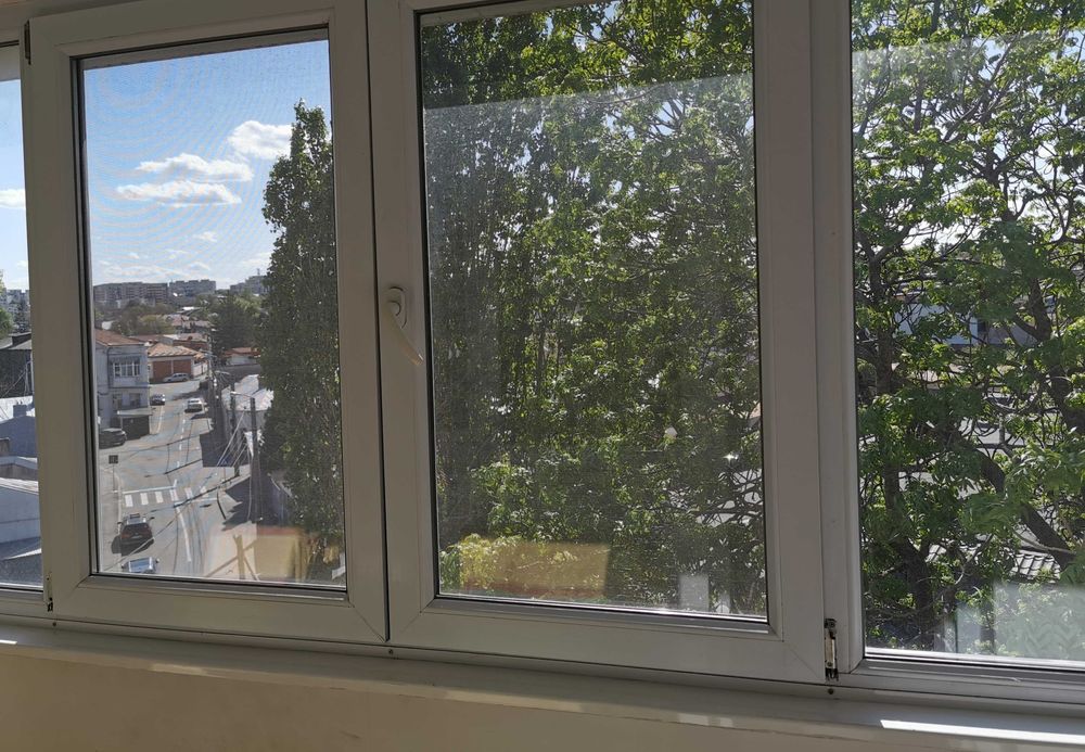 Proprietar apartament 3 camere Piata Centrala Galati • OLX.ro