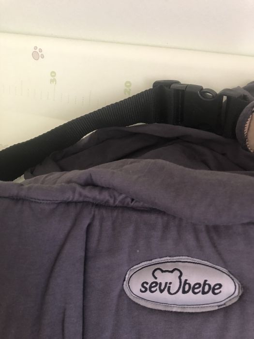 Слинг за носене на бебе до 15 кг