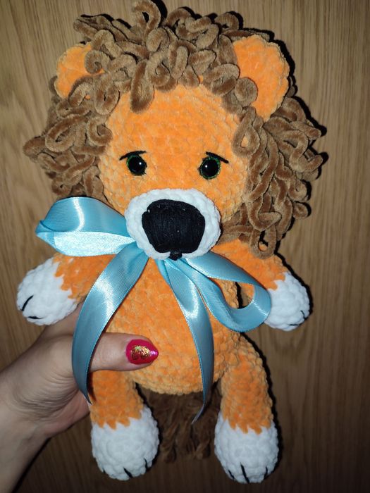 Плюшена играчка лъв, плетена играчка