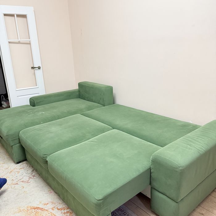 Продам диван угловой в отличном состоянии