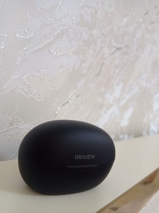 Iriver naushnik  zaryad chdamkorligi 40  soat