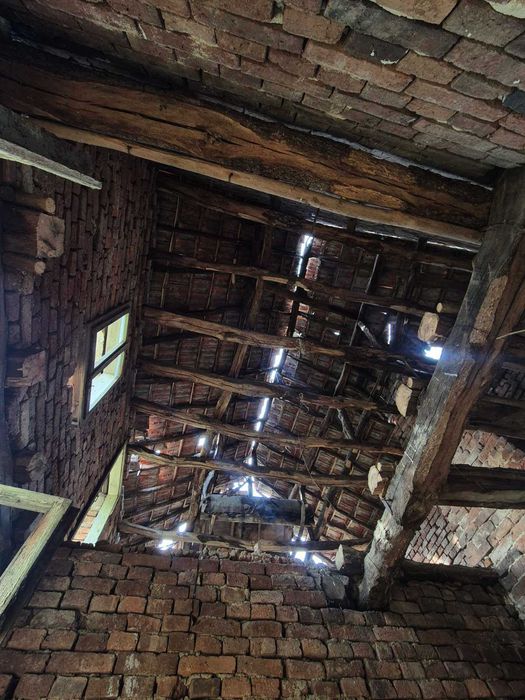 Сграда в близост до Враца .