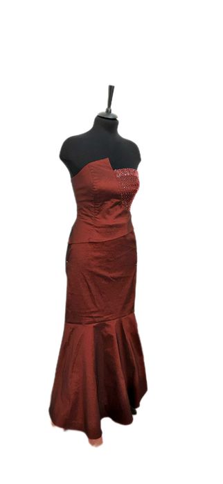 Вечерний наряд .