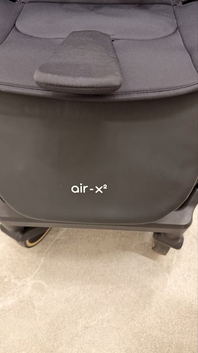 Продам коляску anex air-x2