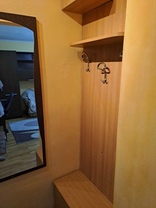 Închiriez garsoniera in Oradea Str. Lapusului 13, parter