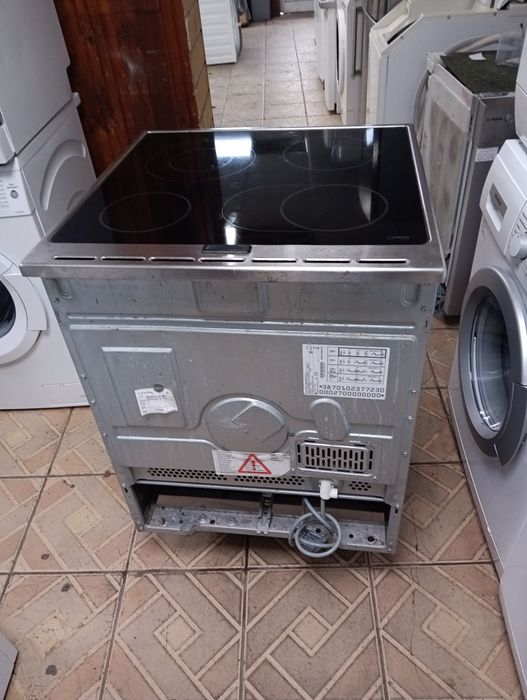 Иноксова свободно стояща печка с керамичен плот Bosch 2години гаранция