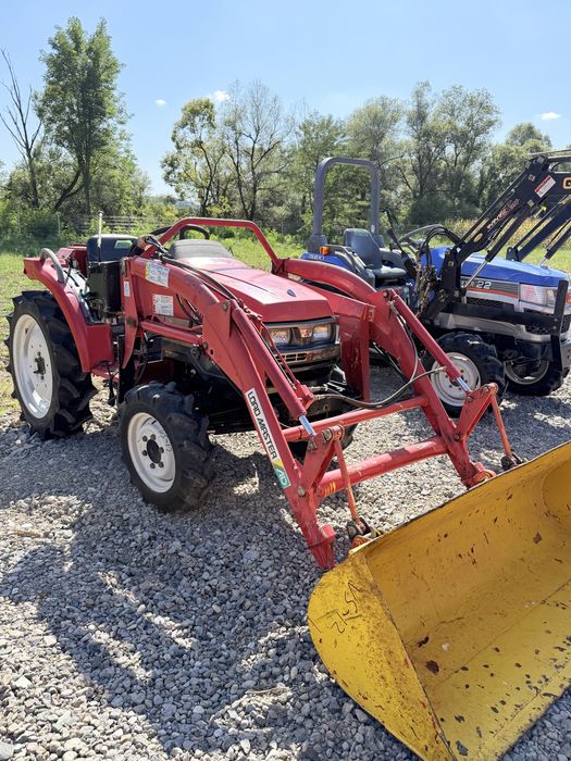 Tractor Japonez Mitsubishi  GS 20  cu incarcator frontal