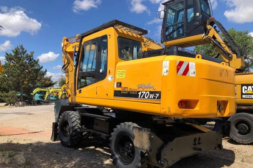 Экскаватор Hyundai robex  R170W-7