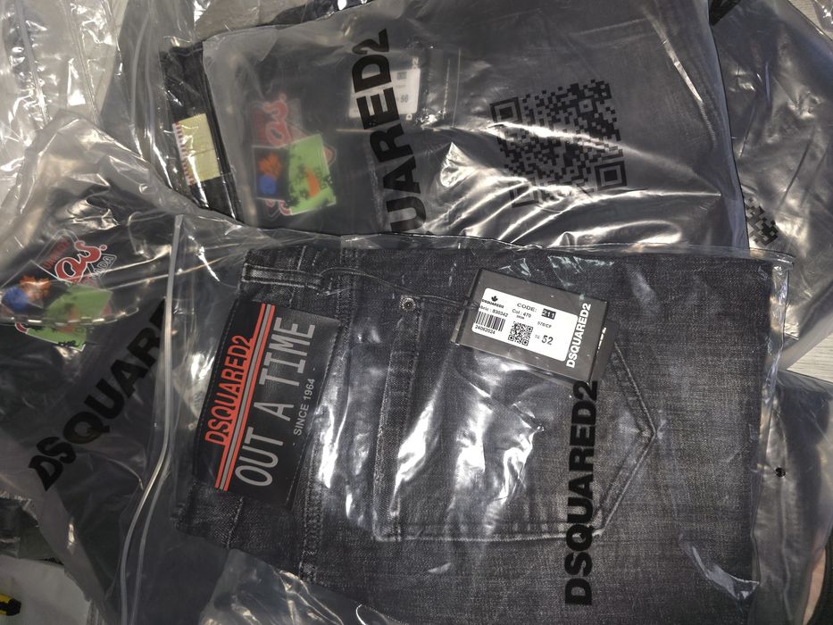 Blugi DSQUARED2- dsq scurti