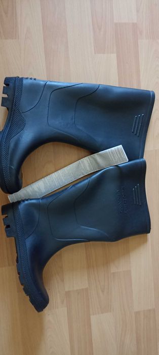 Немски дамски гумени ботуши,високи,черни, чисто нови