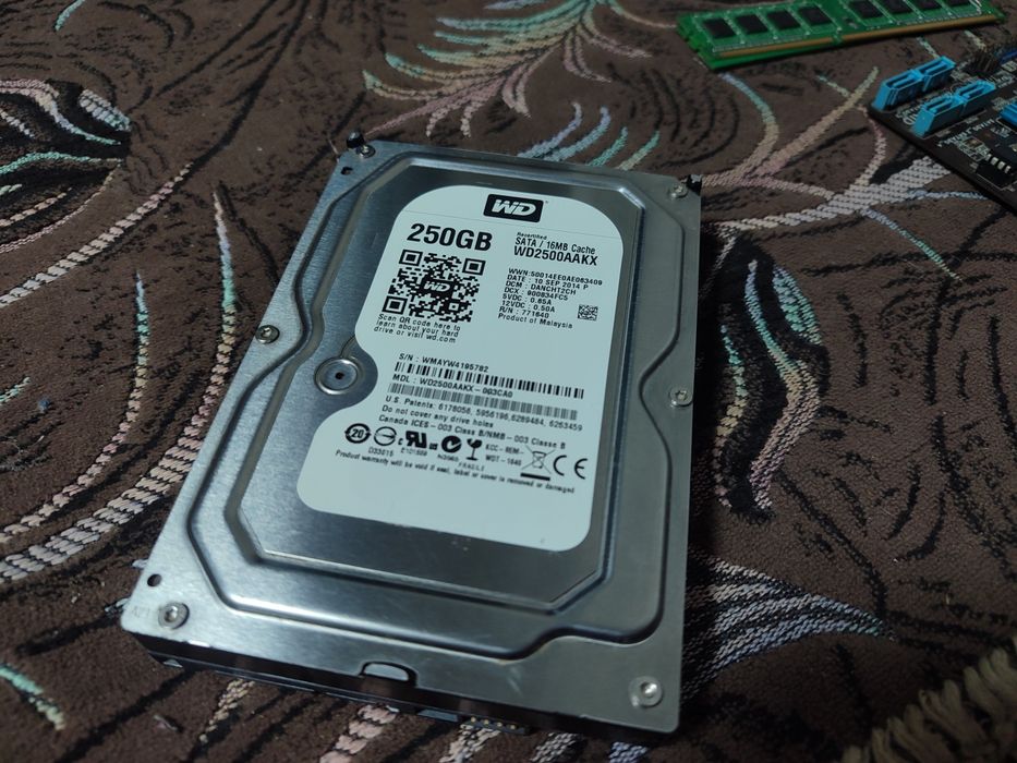 Продам Комплектующие