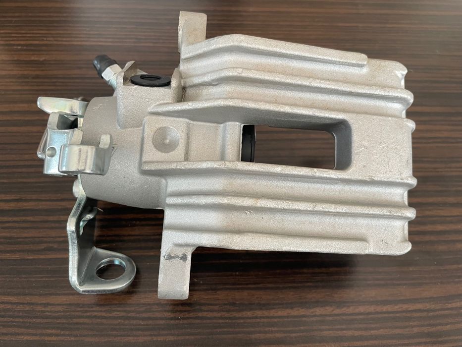 НОВИ Задни спирачни апарати Audi A3 Golf 4 Seat Leon Skoda Octavia