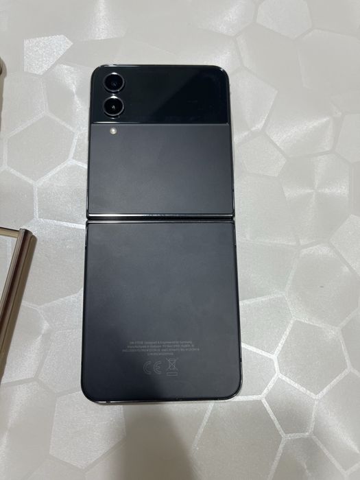 Samsung Z Flip4 256 gb dual