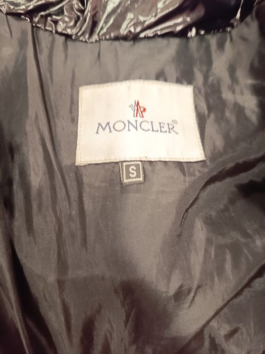 Moncler яке – много запазено + QR код
