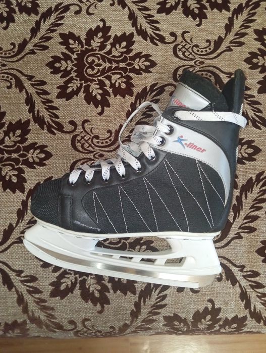 Мужские коньки хоккейные