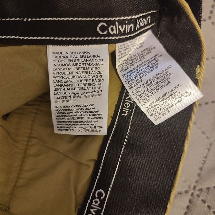 Pantaloni scurti Calvin Klein originali, w28(36 cm in talie).