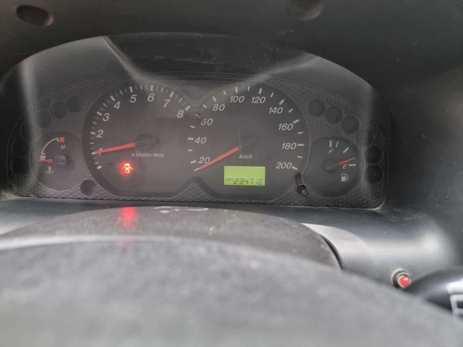 Mazda Tribute 2.0 16V/Газ/Релси /Лети джанти На части