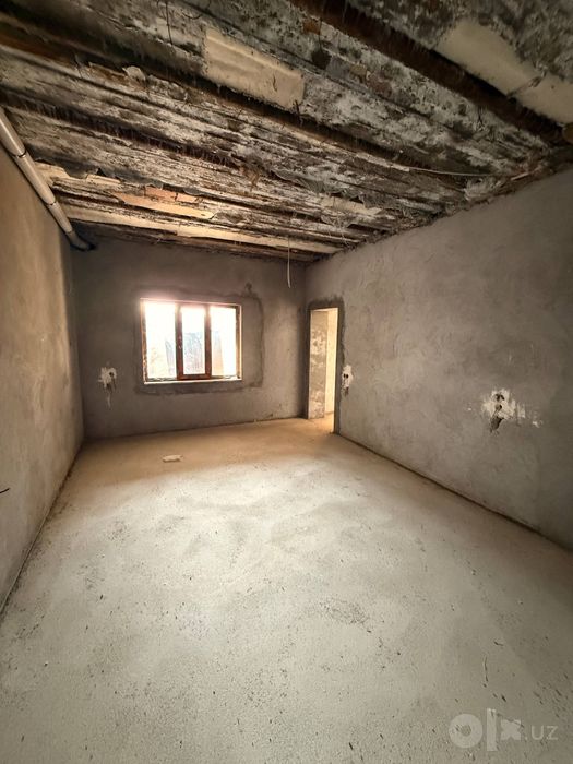 6 sotixli dacha sotiladi 80% bitgan 5 ta yotoqxona, basseyn va sauna