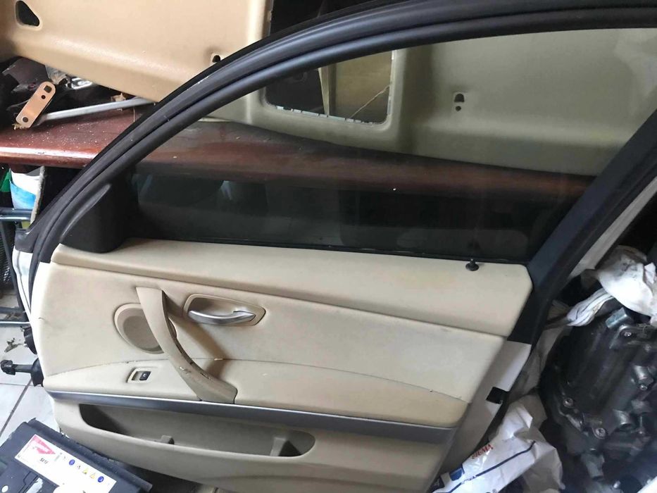 Врата/врати за бмв/bmw е91 оборудвани