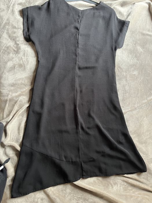 Ұзын қара кешкі көйлек