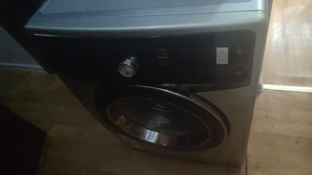 Продам стиральную машинку на запчасти