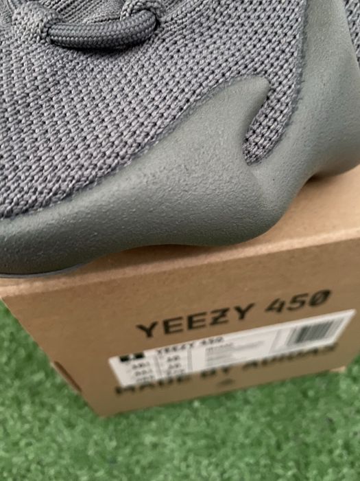 Yeezy 450 marimea 44,5
