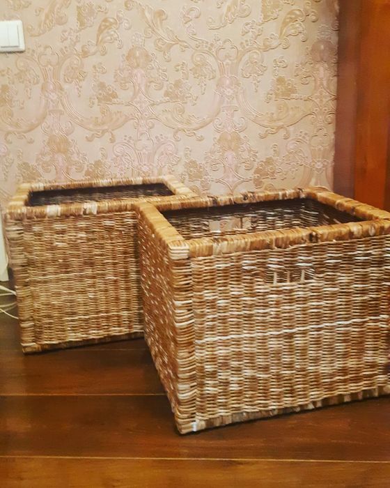 Корзины на каркасе, плетеные