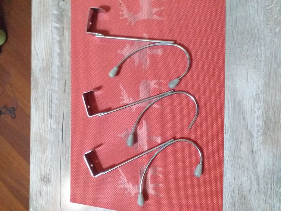 Вешалка на дверь.