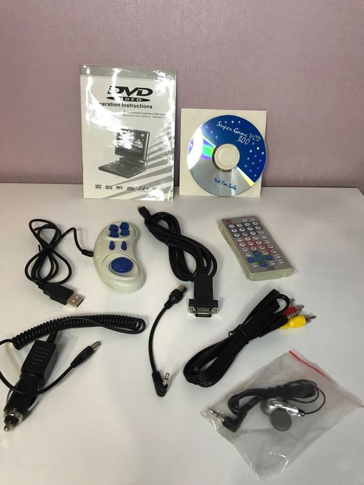 портативный DVD - плеер