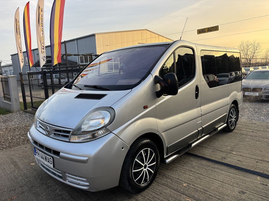 Renault trafic Vivaro Nissan Primastar 8 locuri 1.9 CDTI