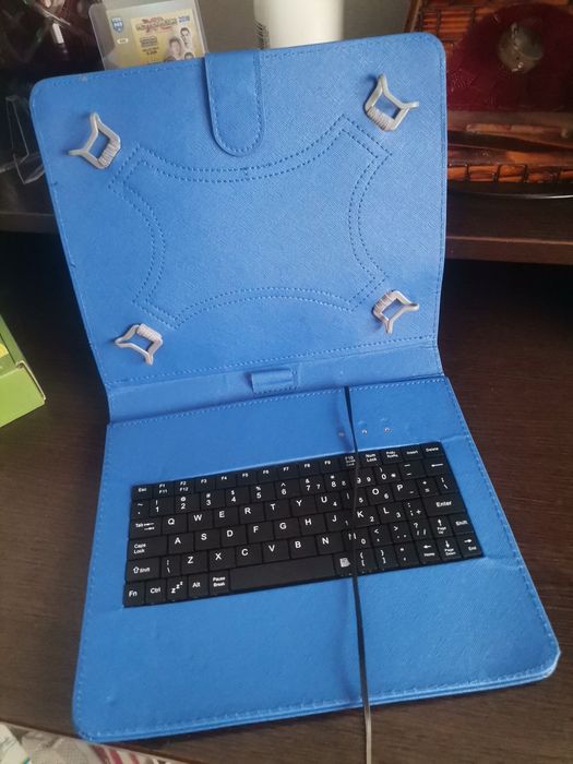 Husa Tableta 9.7 Inch Cu Tastatura Micro Usb Model X