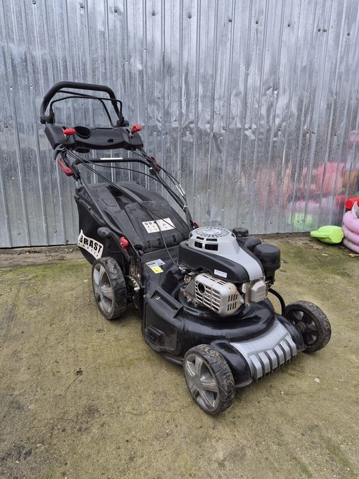 Mașină de tuns iarbă gazon BRAST