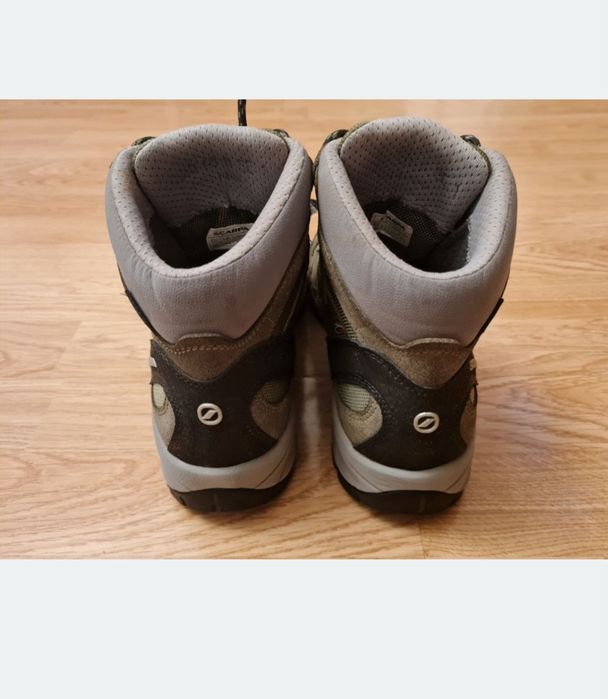 Bocanci drumetie Scarpa goretex 40