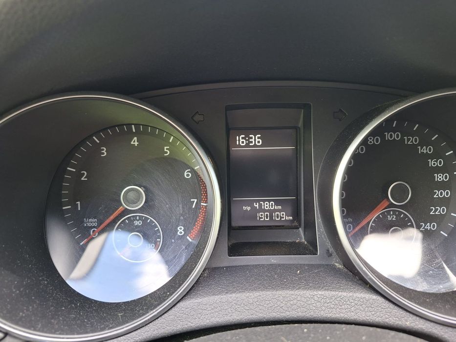 Volkswagen Golf 190.000 km , navigatie RAR efectuat!