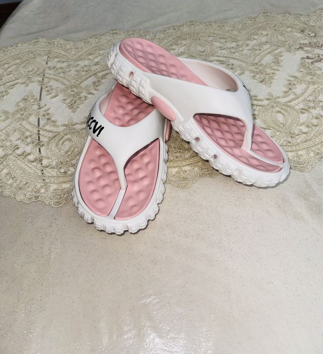 Шлепки спортивные