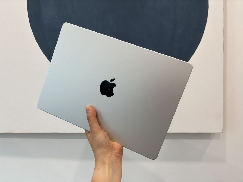 Macbook Pro 14 M3 1tb