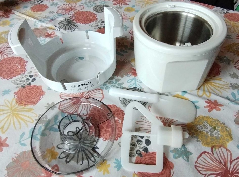 Accesoriu inghetata compatibil cu robotii de bucatarie Bosch MUM5