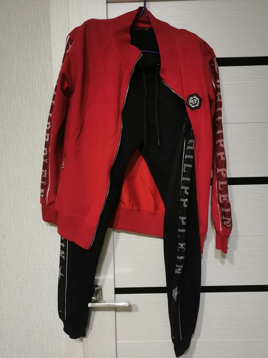 Продам бомбер женский