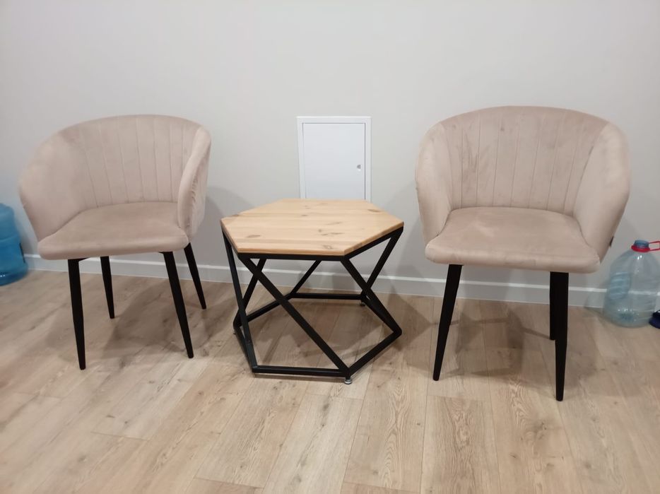 Кресло и стол натуральная сосна