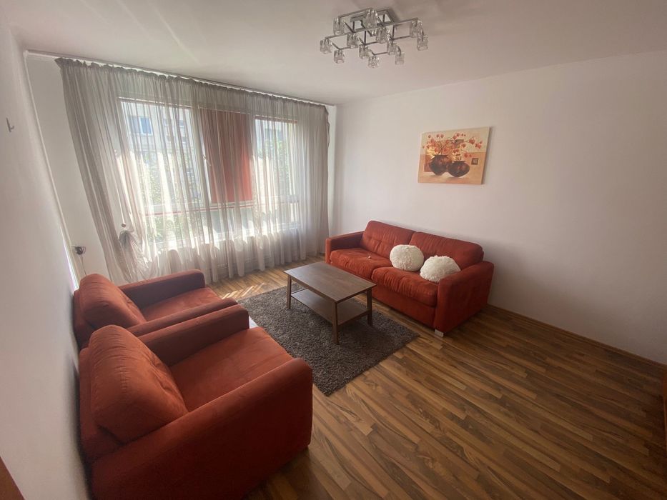 Apartament 4 camere zona 1 Decembrie -strada Fetesti