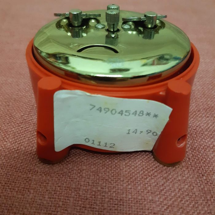 Ceas deșteptător mecanic.