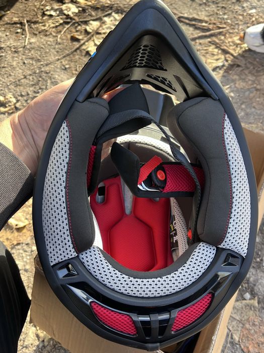 Детска каска рамер L