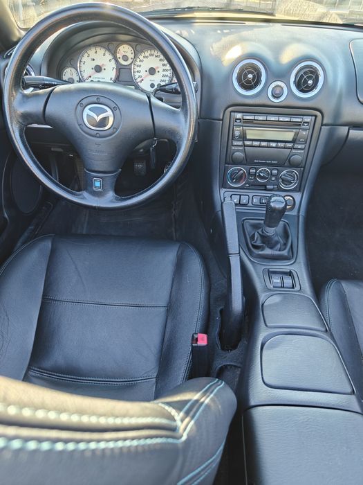 Mazda MX-5 NBFL cu A.C. si Hard-top