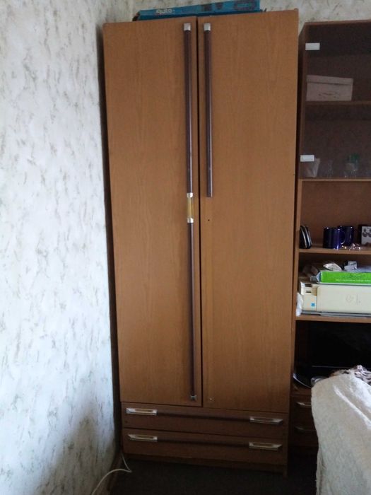 ПРОДАВАМ-гардероба е разглобен