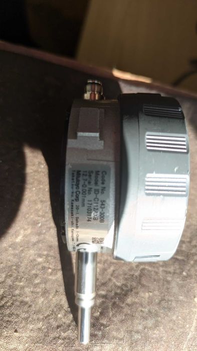 Индикаторен часовник Mitutoyo 543-300B