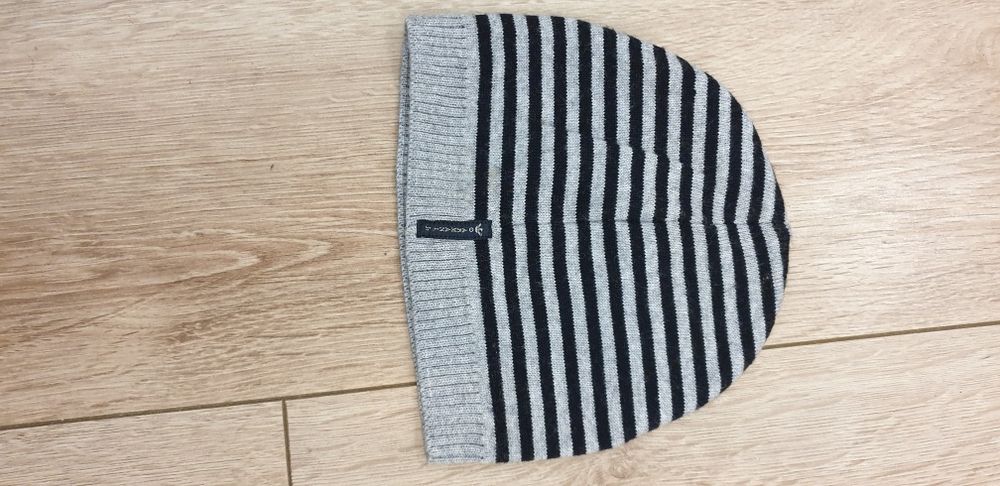 Caciula originala Armani